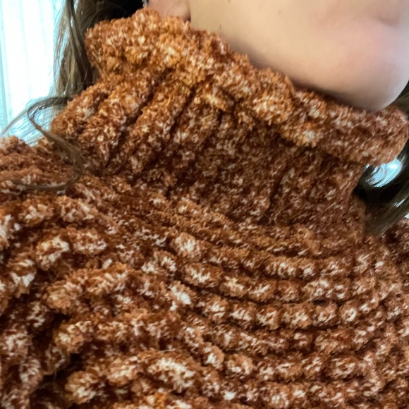 Autumn Sherpa pullover - Picture 2 of 5